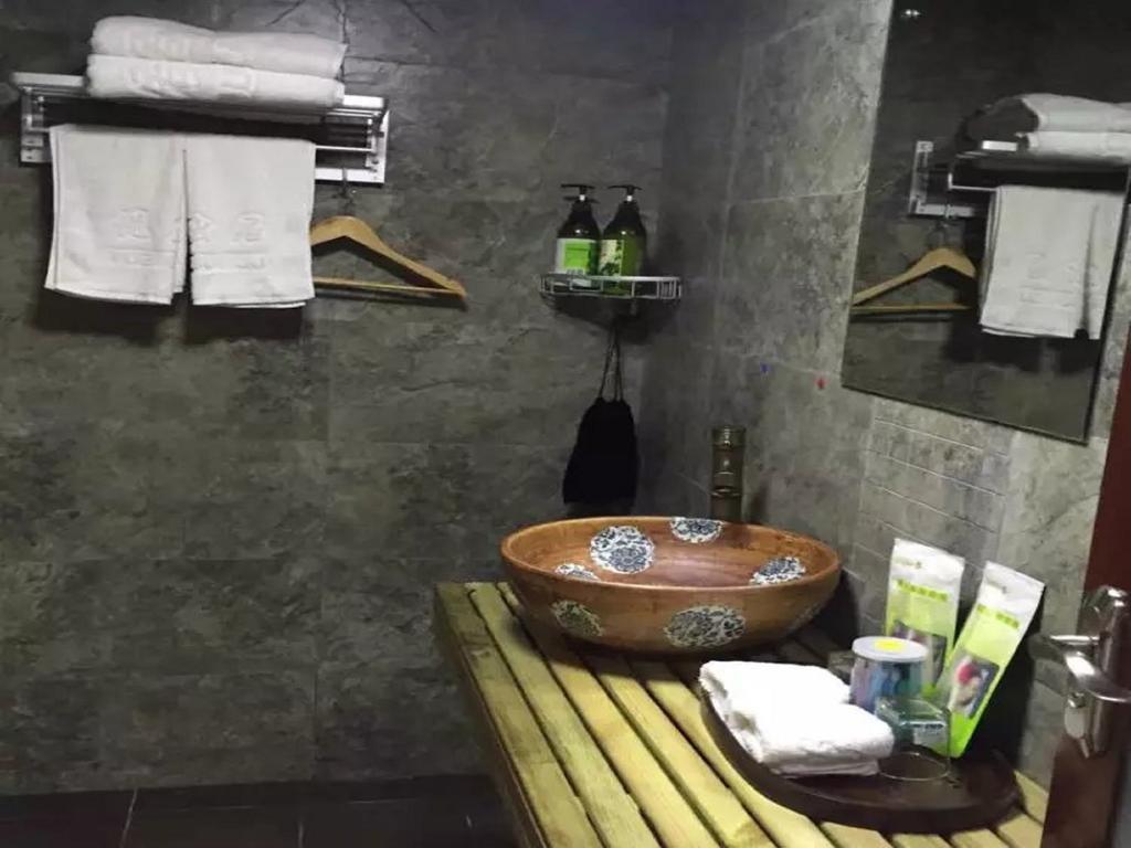 Zhangjiajie Yueranju Hostel Екстер'єр фото